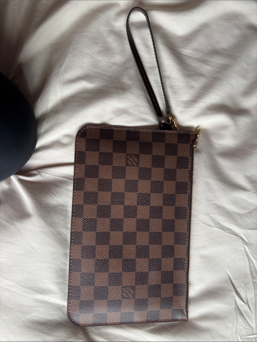Louis Vuitton Damier Ebene Neverfull Pouch
